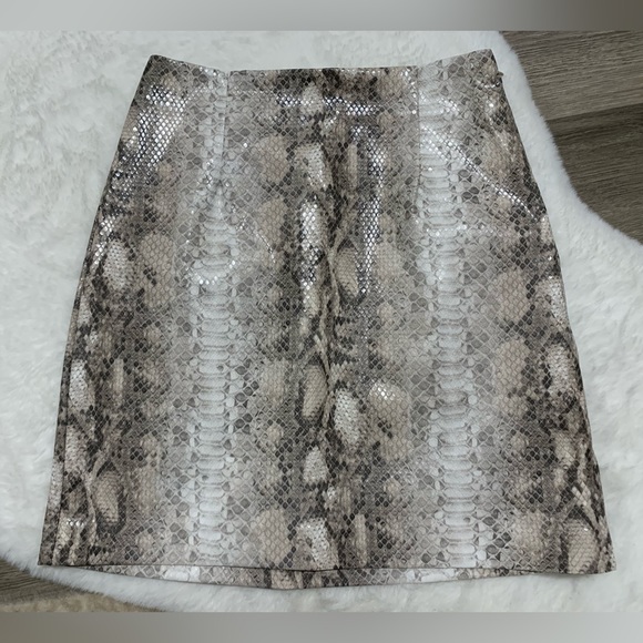 Faux snake high-waisted mini skirt - Picture 1 of 2